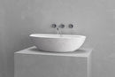 Oval vessel sink