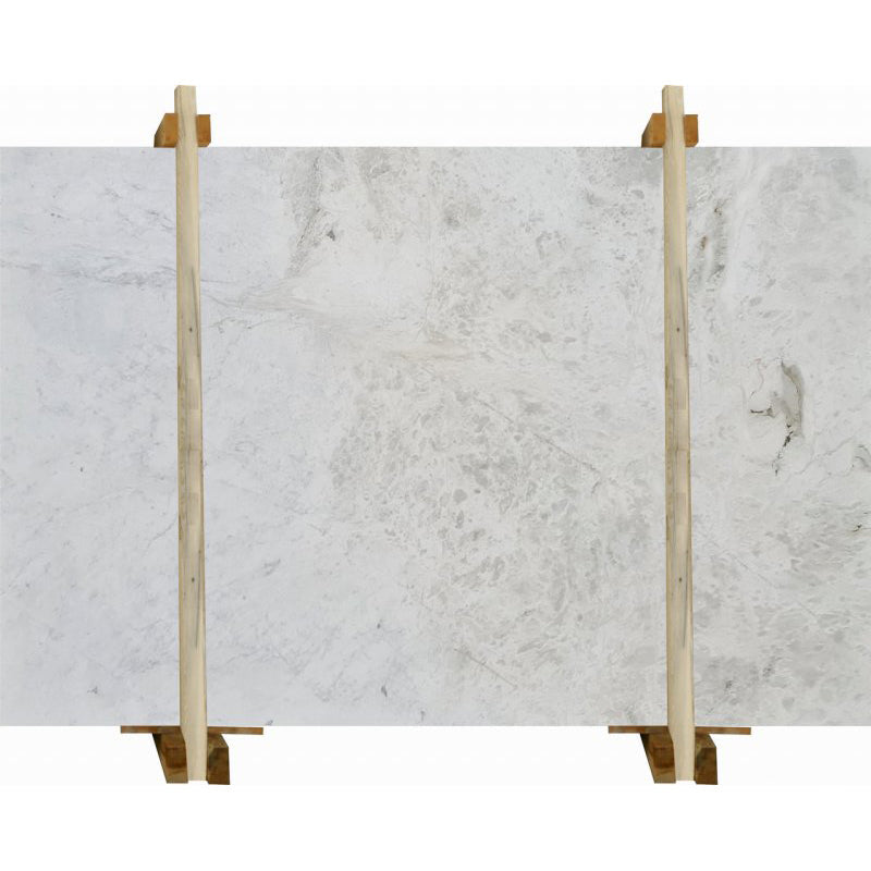 nimbus white marble slabs polished 2cm packed on wooden bundle front view